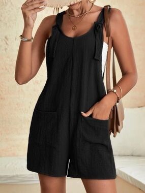 Emery Rose Black Textured Romper Overalls Jumpsuit Pockets Adjustable Straps L